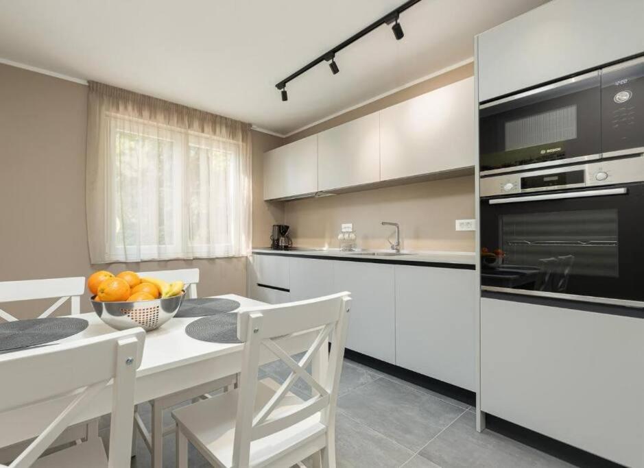 Vista Mare Apartment Пореч Экстерьер фото